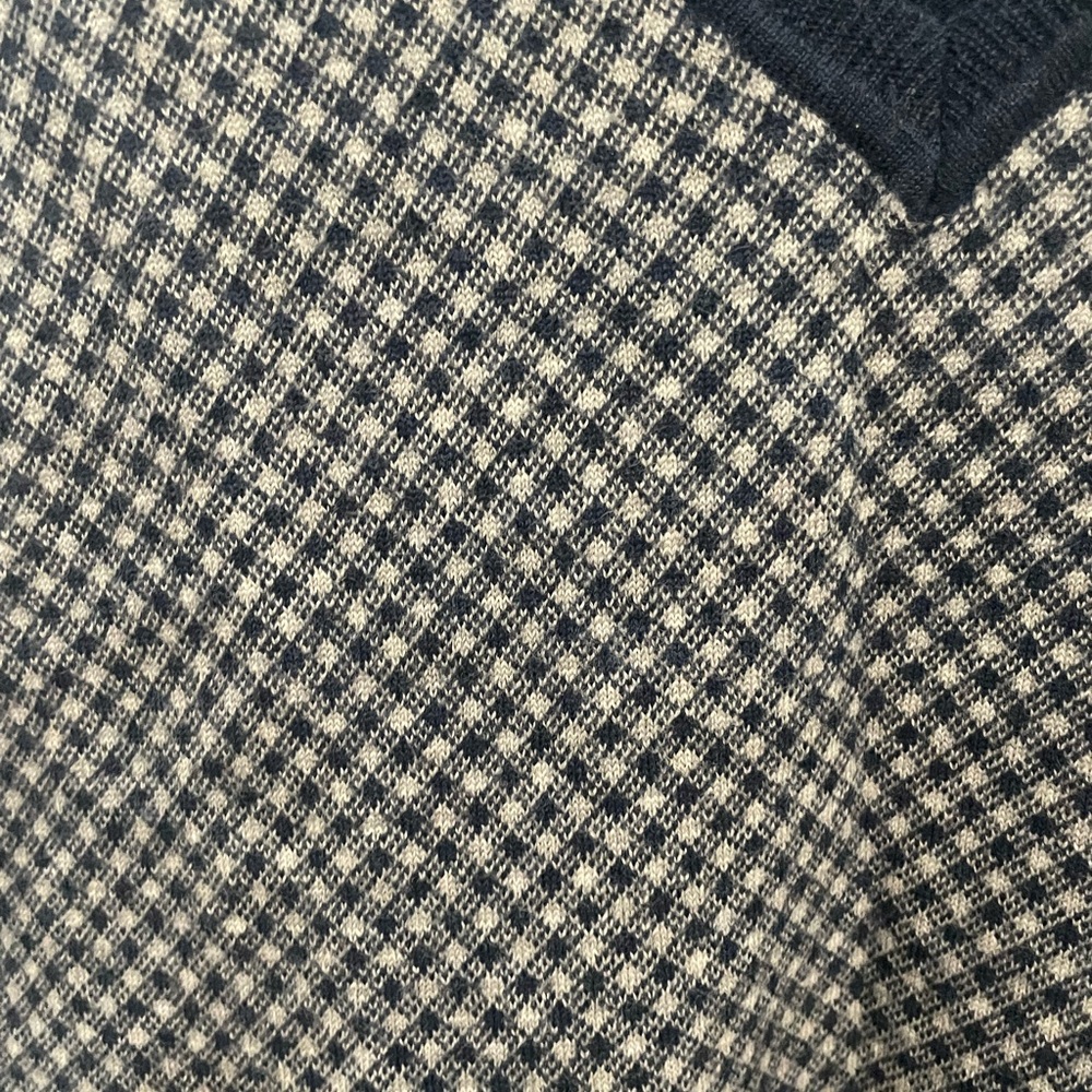 Austin Reed London Sweater Vest - Picture 3 of 5